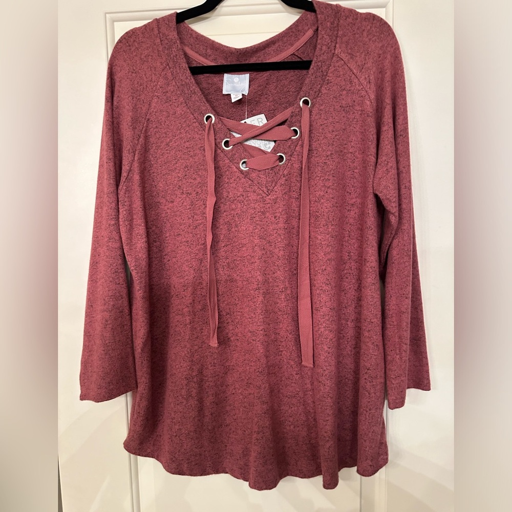 Dress Barn Sunday Women’s Rose V-Neck Knit Top NWT Size 1X Rose Kni